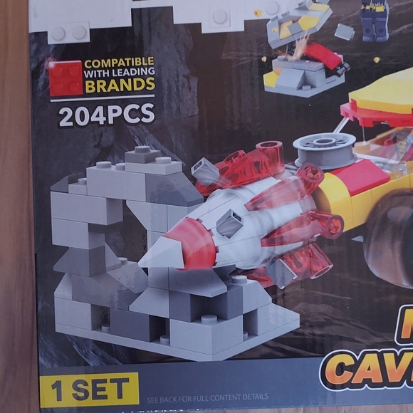 Block Tech Construction Crew Mining Cave Driller Building Set Sealed 204 Pieces - Picture 2 of 9